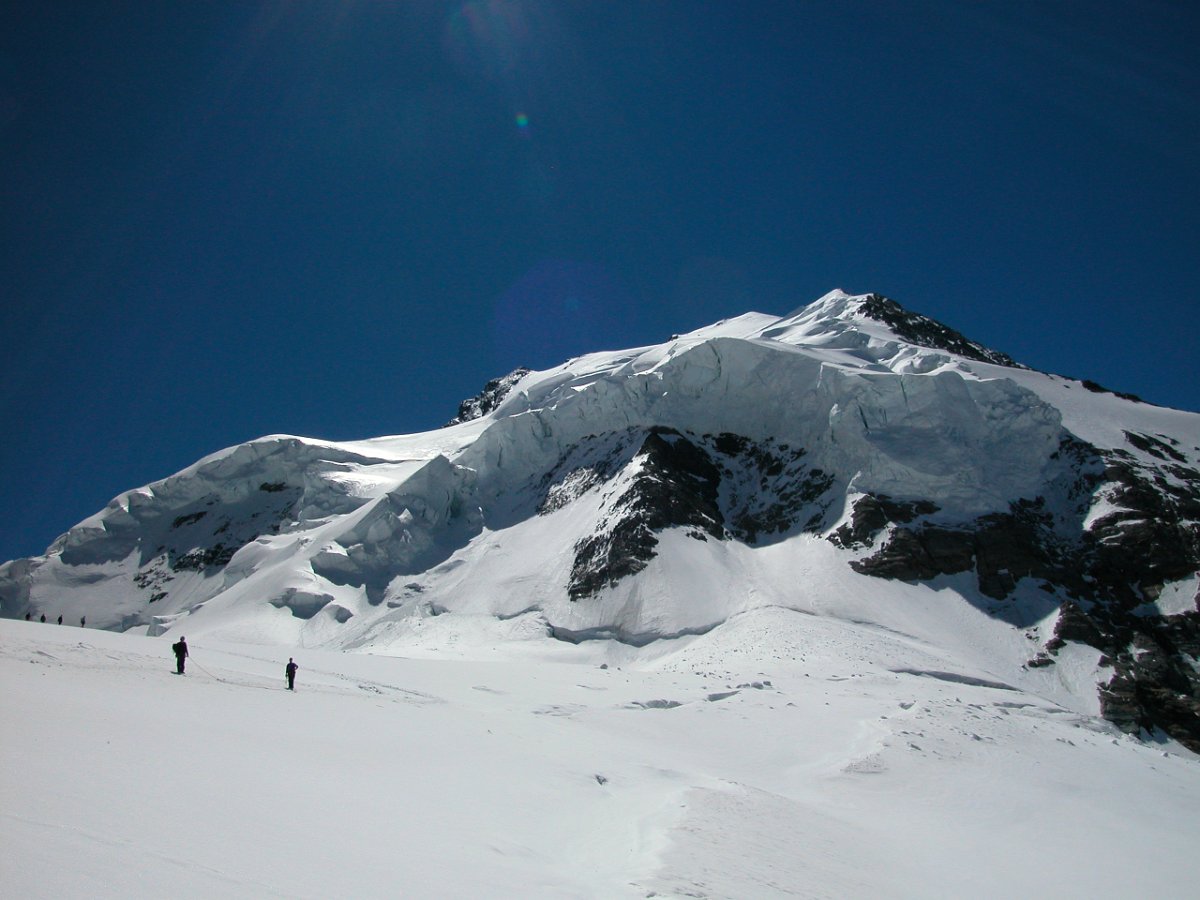Wallis 2005 119.jpg - Hier werden wohl immer wieder mal Eismassen abbrechen.